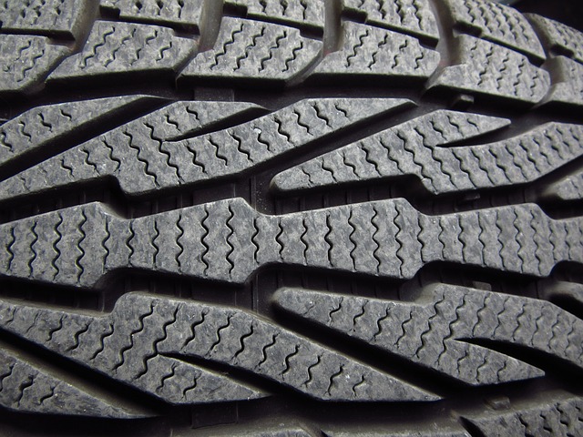 hluboký vzorek zimní pneumatiky